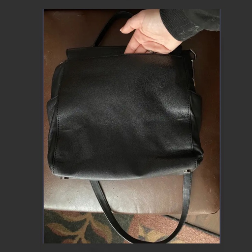 ❤️MICHAEL KORS SOFT BLACK LEATHER  BAG ♥️♥️ - Picture 4 of 12